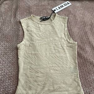 IAMGIA AMINA TOP ~ ON HOLD